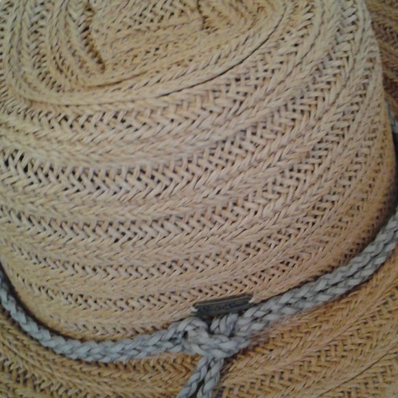 Sun Hat - Picture 2 of 4